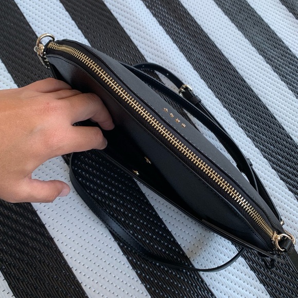 DKNY | NWT 🖤 Black Kary Dome Crossbody - Picture 5 of 5